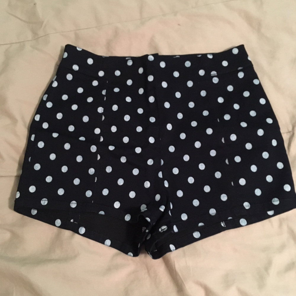 NWOT UO Kimchi Blue Polka Dot Shorts, Size 12